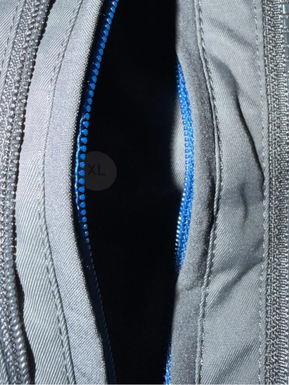 Lululemon Cadence Men’s commuter Blazer. Gray size XL